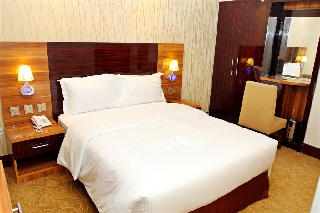 Fal Hotel L.L.C Dubai Oda fotoğraf